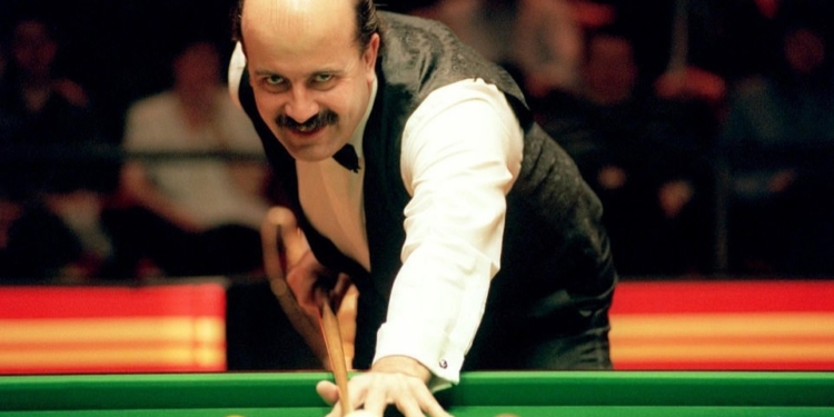 Snooker legend, Willie Thorne, 66, dies after suffering respiratory failure