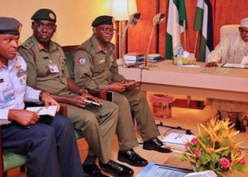 JUST IN: President Buhari, service chiefs in closed-door meeting