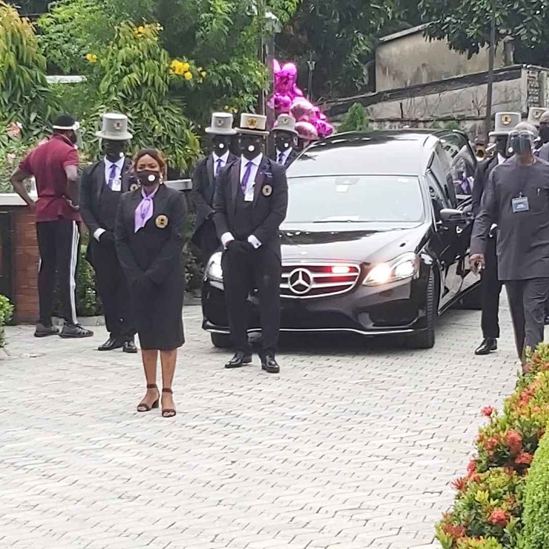 Photos: Tears flow as Late Ibidunni Ighodalo is finally laid to rest