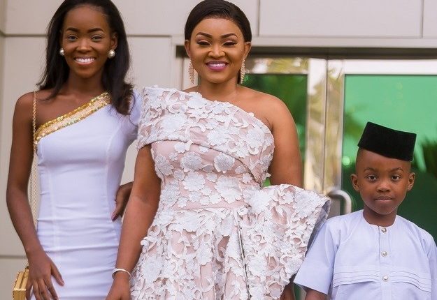 Tonto Dikeh, Yvonne Jegede and others celebrate actress, Mercy Aigbe on father's day