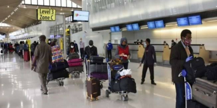 FG evacuates 315 Nigerians from UK