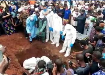 Ondo Health Commissioner, Wahab Adegbenro buried amid tears