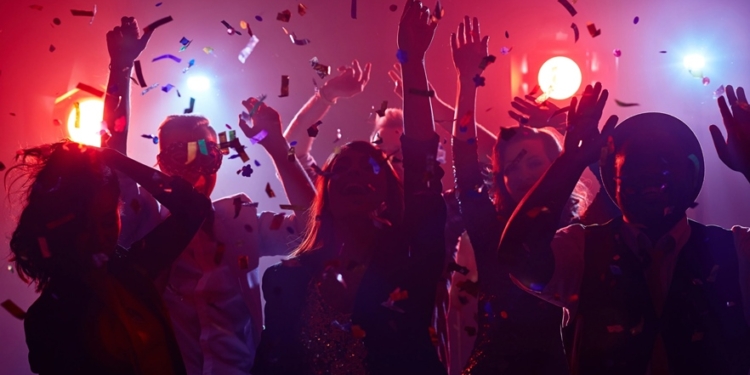 US Students Throw Covid-19 Parties to Infect Guests And Give Prizes to Those Who Catch It First