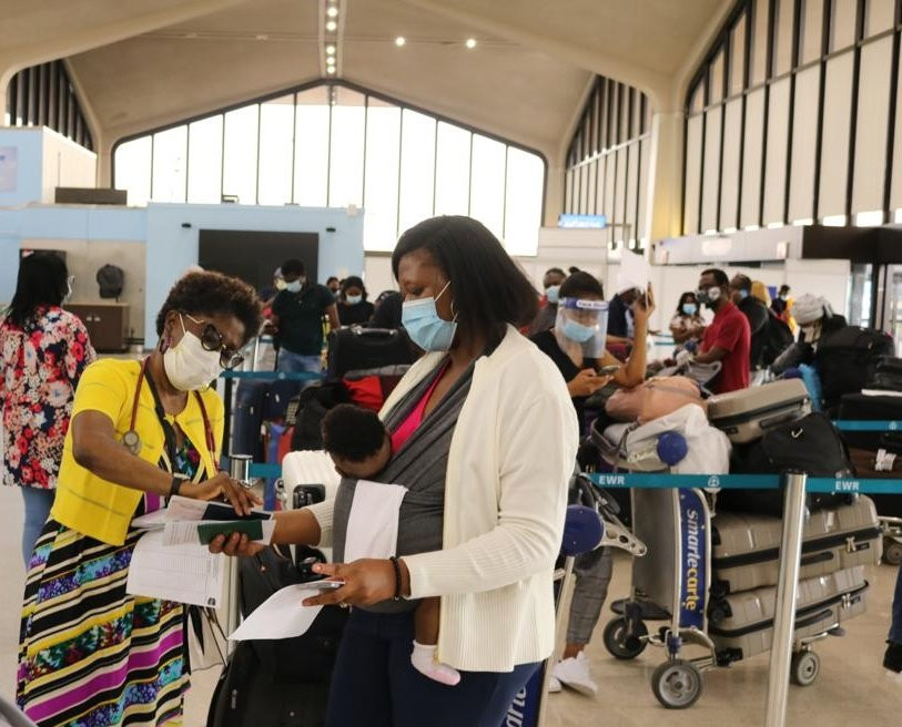 PHOTOS: 322 Nigerians evacuated from the US arrive Lagos