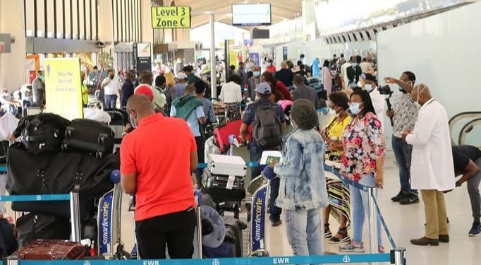 PHOTOS: 322 Nigerians evacuated from the US arrive Lagos
