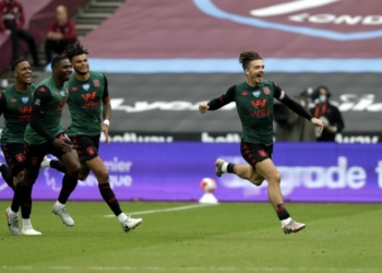 Aston Villa survives relegation after a draw with West Ham