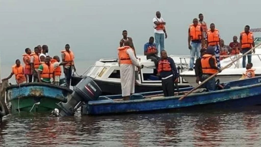 10 passengers rescued as boat capsizes in Lagos