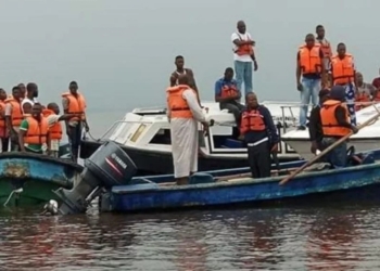 10 passengers rescued as boat capsizes in Lagos