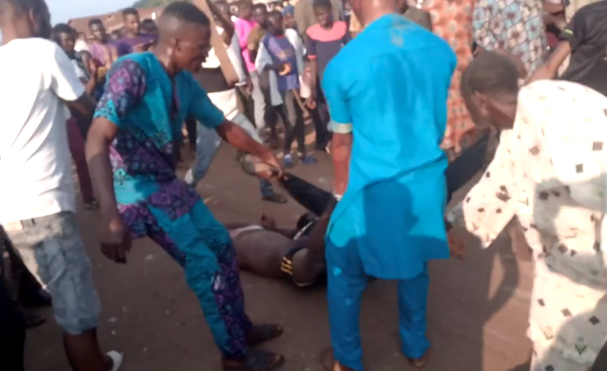 PHOTOS: Mob set three armed robbers ablaze over failed bank robbery attack in Oyo