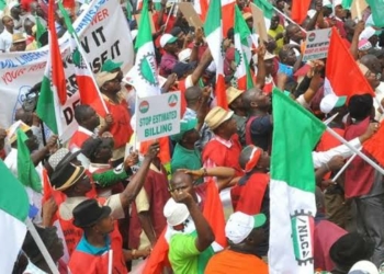 Ekiti workers suspend strike