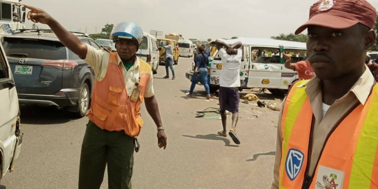 Toddler, two others die in Lagos–Ibadan Expressway accident (PHOTOS)