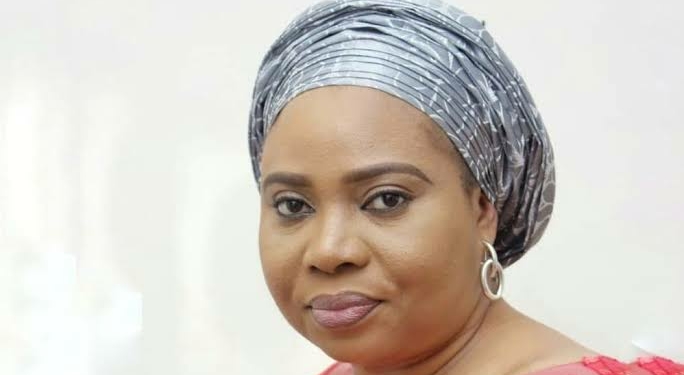 Panic as thugs ‘descend’ on Cross River Commissioner over palliatives