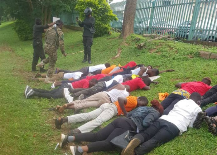 Soldiers, police arrest #RevolutionNow protesters in Abuja, Lagos