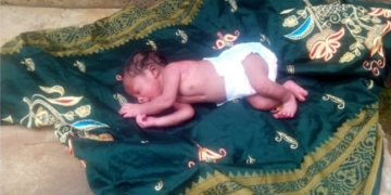 Police rescue day-old-baby abandoned in Anambra (photo)