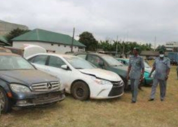 Customs intercepts vehicles, rice worth N10bn in Oyo