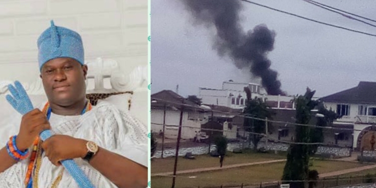 BREAKING: Fire razes building in Ooni’s palace