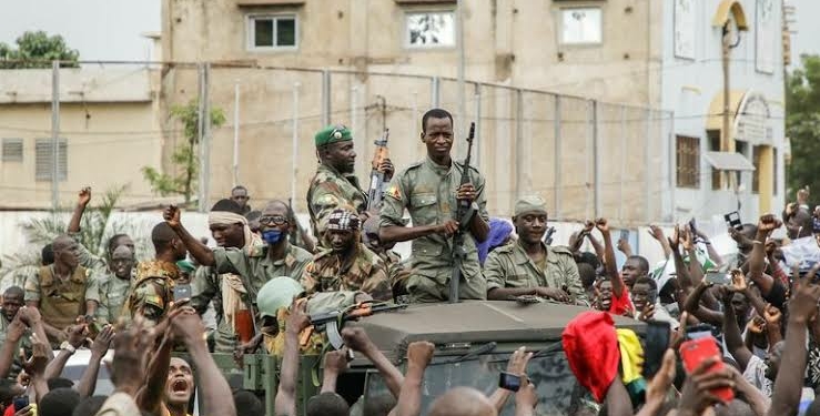 West African mediators jet to Mali seeking reversal of coup