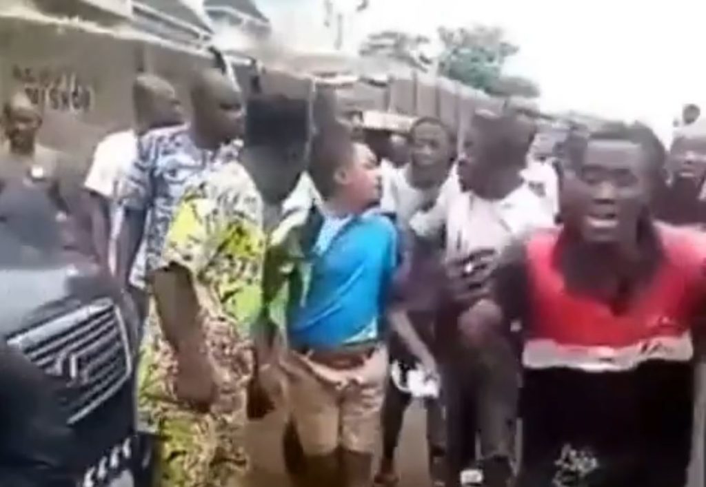 Drama as police arrest trader eating excreta with bread in Oyo State