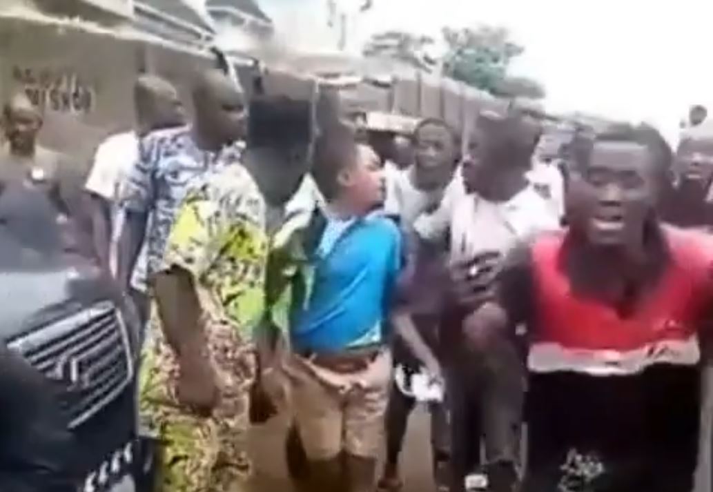 Drama as police arrest trader eating excreta with bread in Oyo State