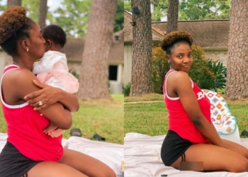 'God knows i needed you' - Simi gushes over her baby girl, Adejare