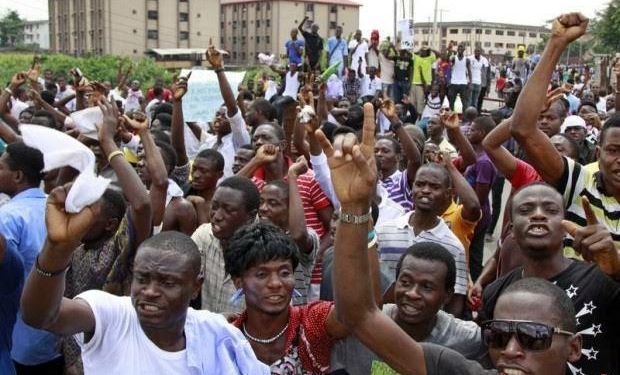 File Image: Cross Section Of Polytechnic Students Protesting Over HND/BSc Dichotomy