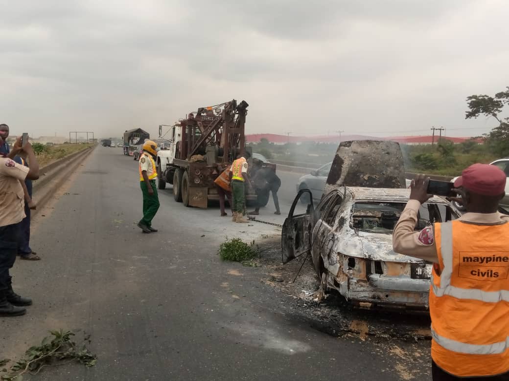 Woman escape death as car guts fire on Lagos/Ibadan Expressway