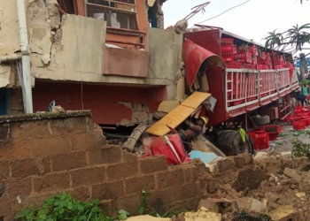Trailer crashes into 3-storey building in Madalla