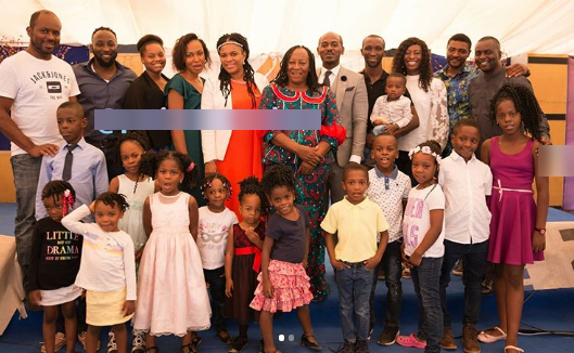 Veteran actress, Patience Ozokwor flaunts her 10 children and 14 grandchildren in new picture
