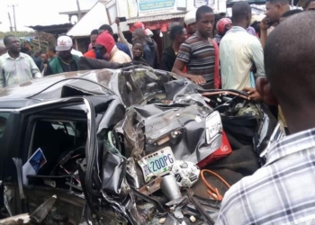 PHOTOS: Many feared dead as truck rams into cars in Edo community