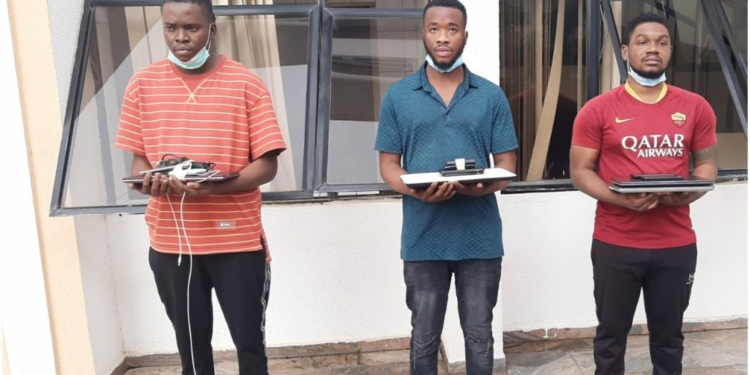 EFCC arrests 3 suspected internet fraudsters in Abuja