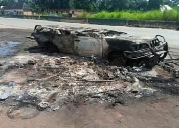 FRSC recovers two corpses from burnt vehicle rubble
