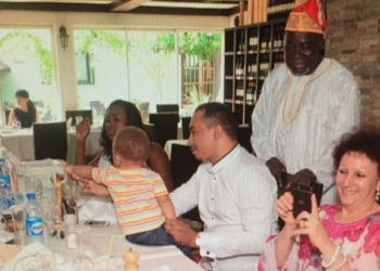 Daddy Freeze shames Ibiyeomie, releases rare family photo