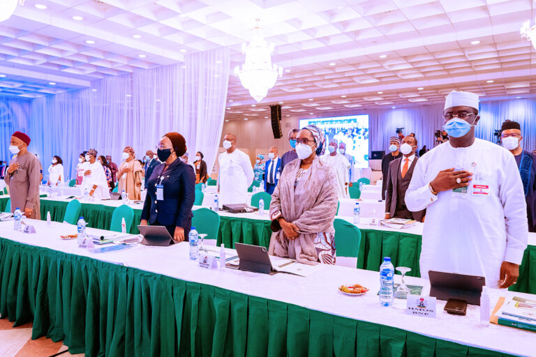 PHOTOS: Buhari promises to deliver 2nd Niger Bridge by 2023 at ministerial retreat
