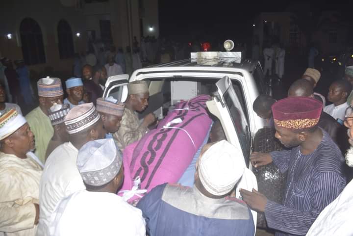 Former Sokoto Governor Wamakko’s 23-Year-Old Daughter Dies During Childbirth, Laid To Rest (Photos)