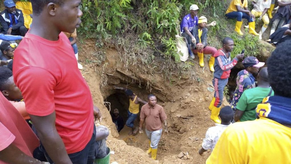 First bodies recovered at DR Congo mine accident site