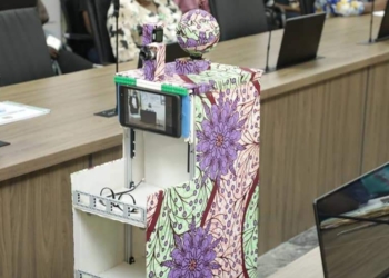 COVID-19: Private school students develop mobile robot to perform medical duties