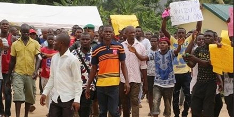 Protesting youths shut down Shell facility in Bayelsa