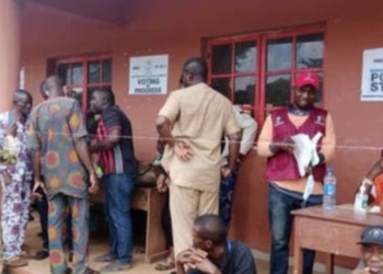 Aggrieved voters protest vote buying in Obaseki's polling unit, Edo