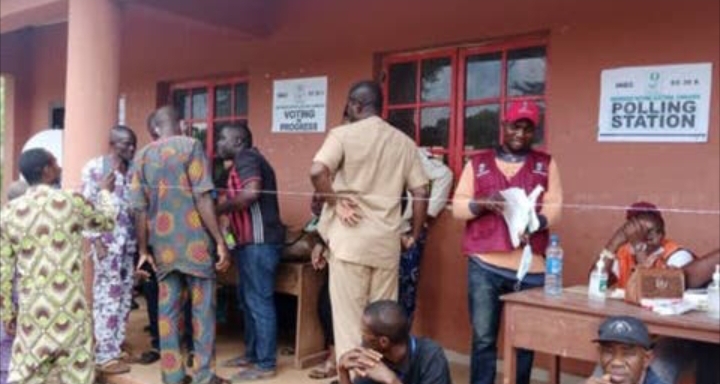 Aggrieved voters protest vote buying in Obaseki's polling unit, Edo