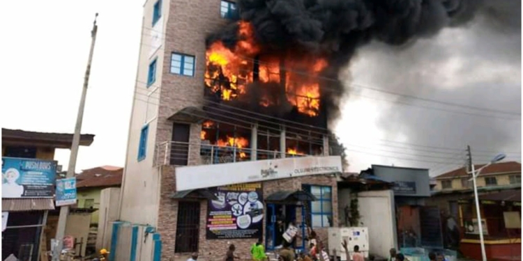PHOTOS: Abeokuta shopping mall guts fire