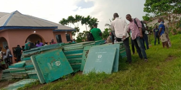 INEC Officials conveying election materials | Photo Credit: TheCable