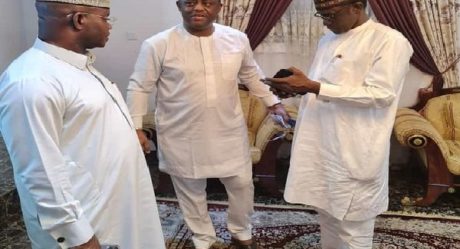 BREAKING: Buhari’s critic and PDP chieftain, Femi Fani-Kayode moves to return to APC