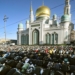 Muslims pray on the first day of Eid al-Fitr, which marks the end of the holy fasting month of Ramadan, outside the Central Mosque in Moscow on April 21, 2023. (Photo by Alexander NEMENOV / AFP)