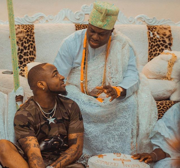 Davido goes flat on the ground as he pays Ooni of Ife a courtesy visit(photos)