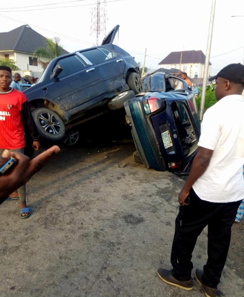 Photos from unusual accident involving multiple vehicles in Port Harcourt
