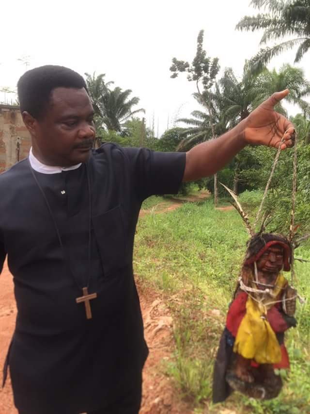 Pastor shows off evil deity he physically 