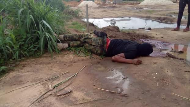 Graphic: Two soldiers, police officer, civilian shot dead by gunmen in failed attempt to kidnap expatriates in Rivers State