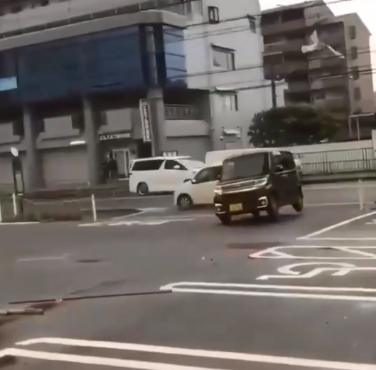 Shocking footage from Typoon Jebi shows heavy winds upturning cars (photos/video)