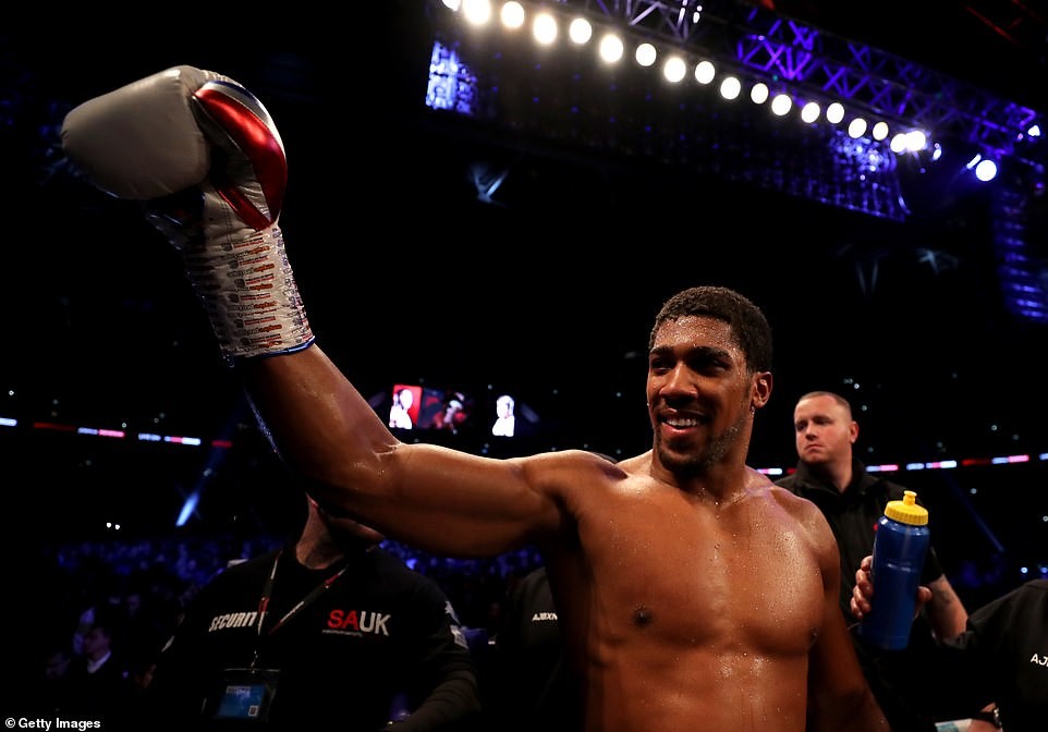Here are photos from Anthony Joshua and Alexander Povetkin